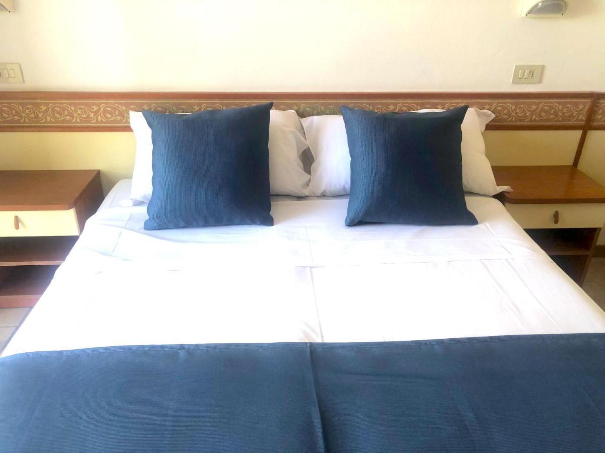 Hotel B&B Des Bains 밀라노마리티마 외부 사진