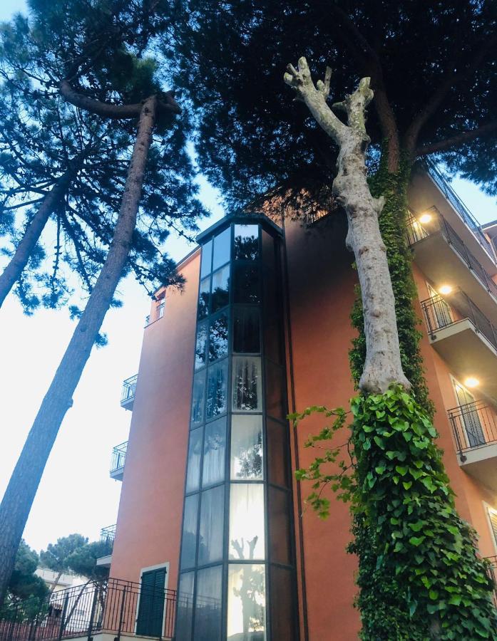 Hotel B&B Des Bains 밀라노마리티마 외부 사진