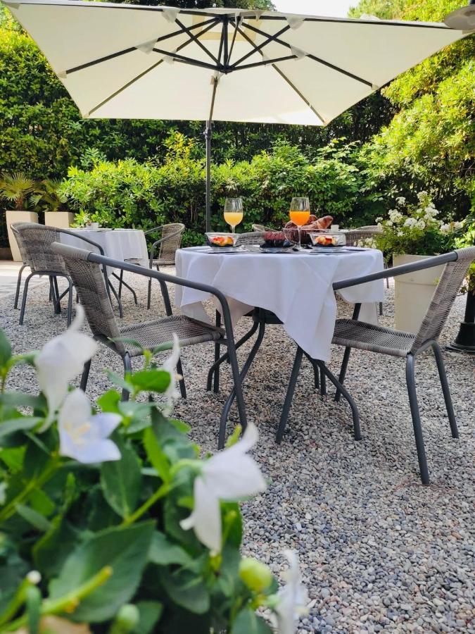 Hotel B&B Des Bains 밀라노마리티마 외부 사진