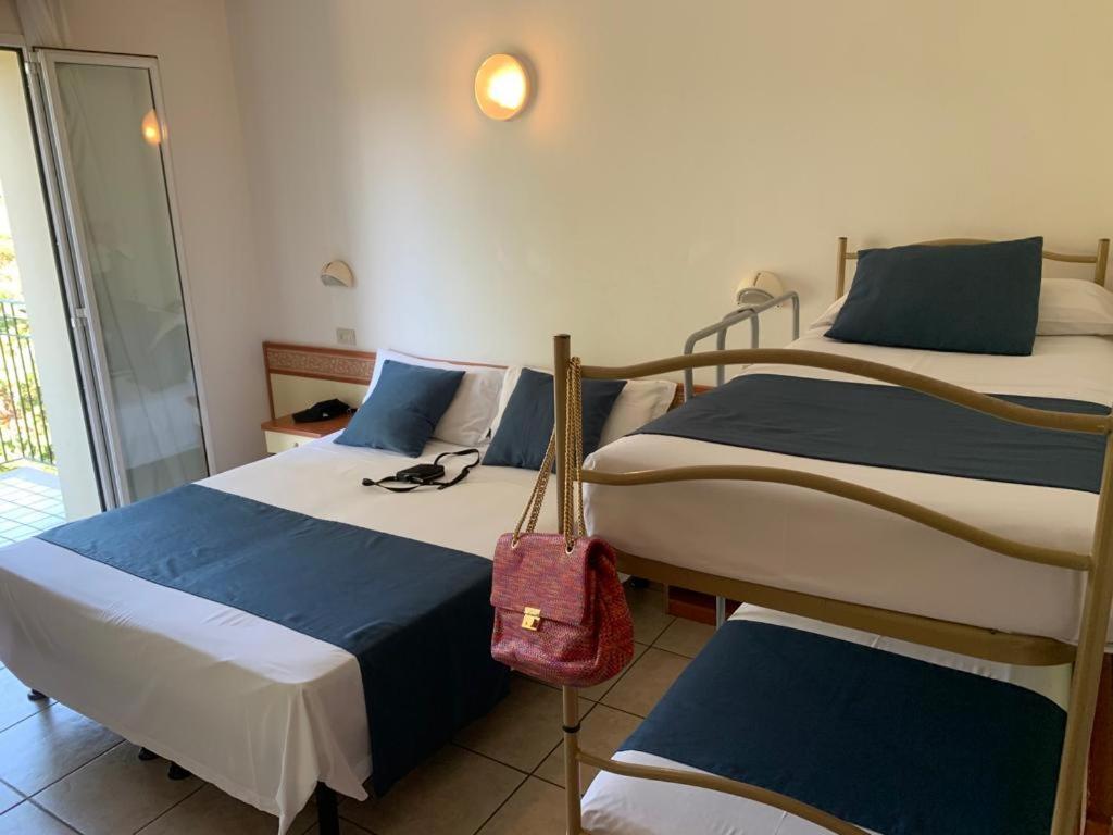 Hotel B&B Des Bains 밀라노마리티마 외부 사진