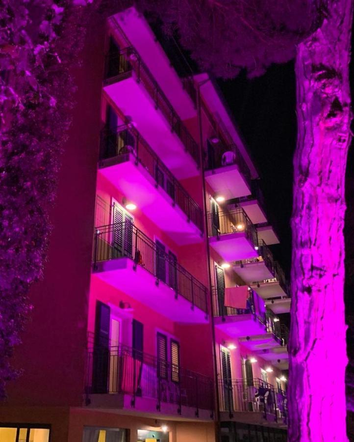 Hotel B&B Des Bains 밀라노마리티마 외부 사진