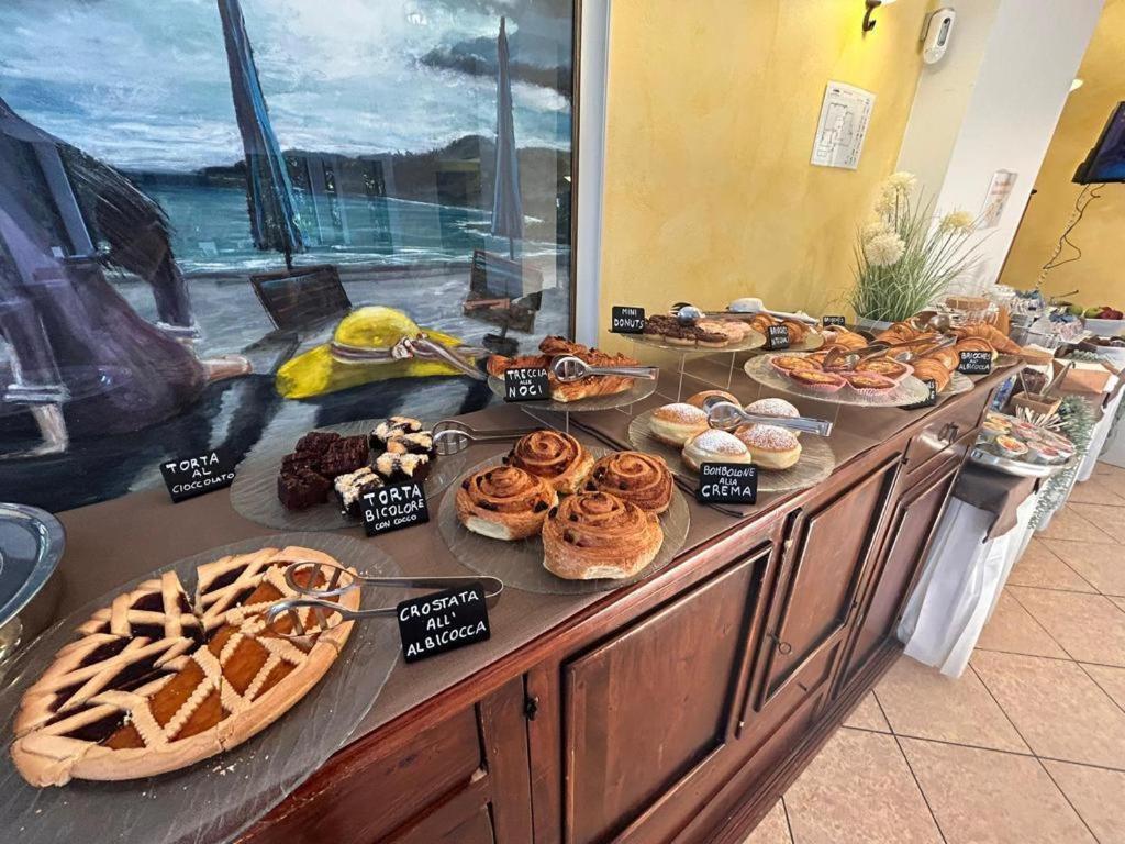 Hotel B&B Des Bains 밀라노마리티마 외부 사진