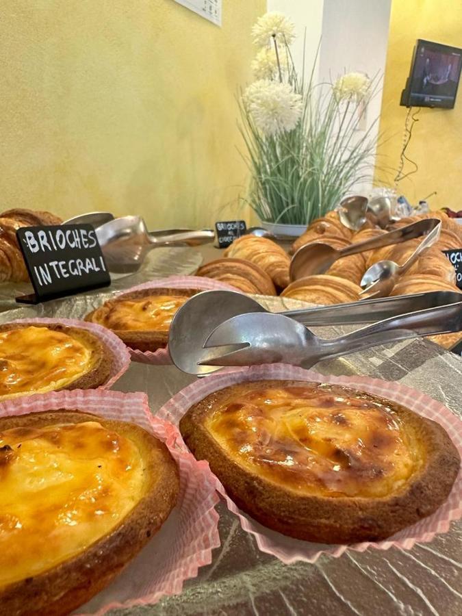 Hotel B&B Des Bains 밀라노마리티마 외부 사진